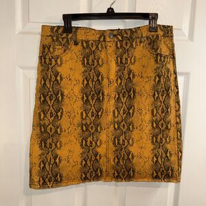D. Jeans Women's Mini Skirt 16 Mustard Yellow Snake Print Denim Stretch Casual